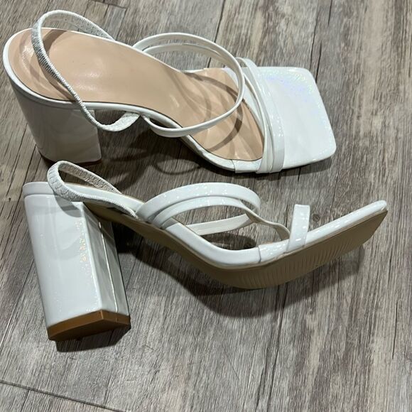 Women's heels  - Picture 1 of 3